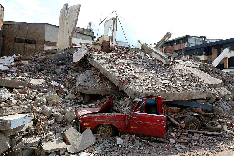  Damage from the  Portoviejo earthquake.  Image taken by Agencia de Noticias ANDES, original available  here  under  Generic 2.0 Creative Commons license . No changes have been made. 