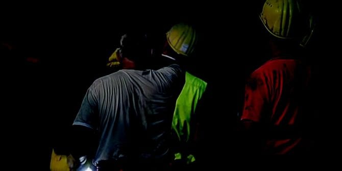 Defining the geological structure along a tunnel tube